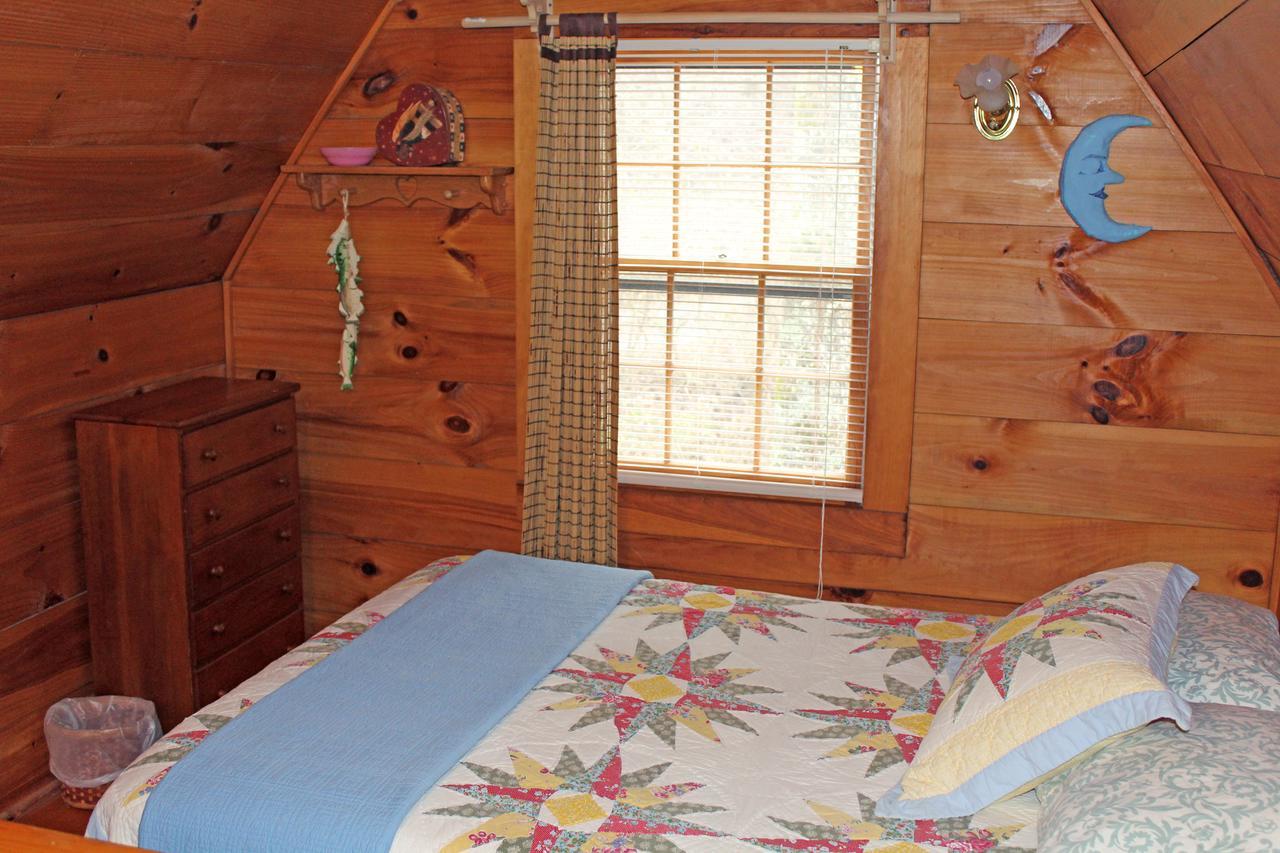 Henson Cove Place Bed And Breakfast W/Cabin ハイアワシー エクステリア 写真