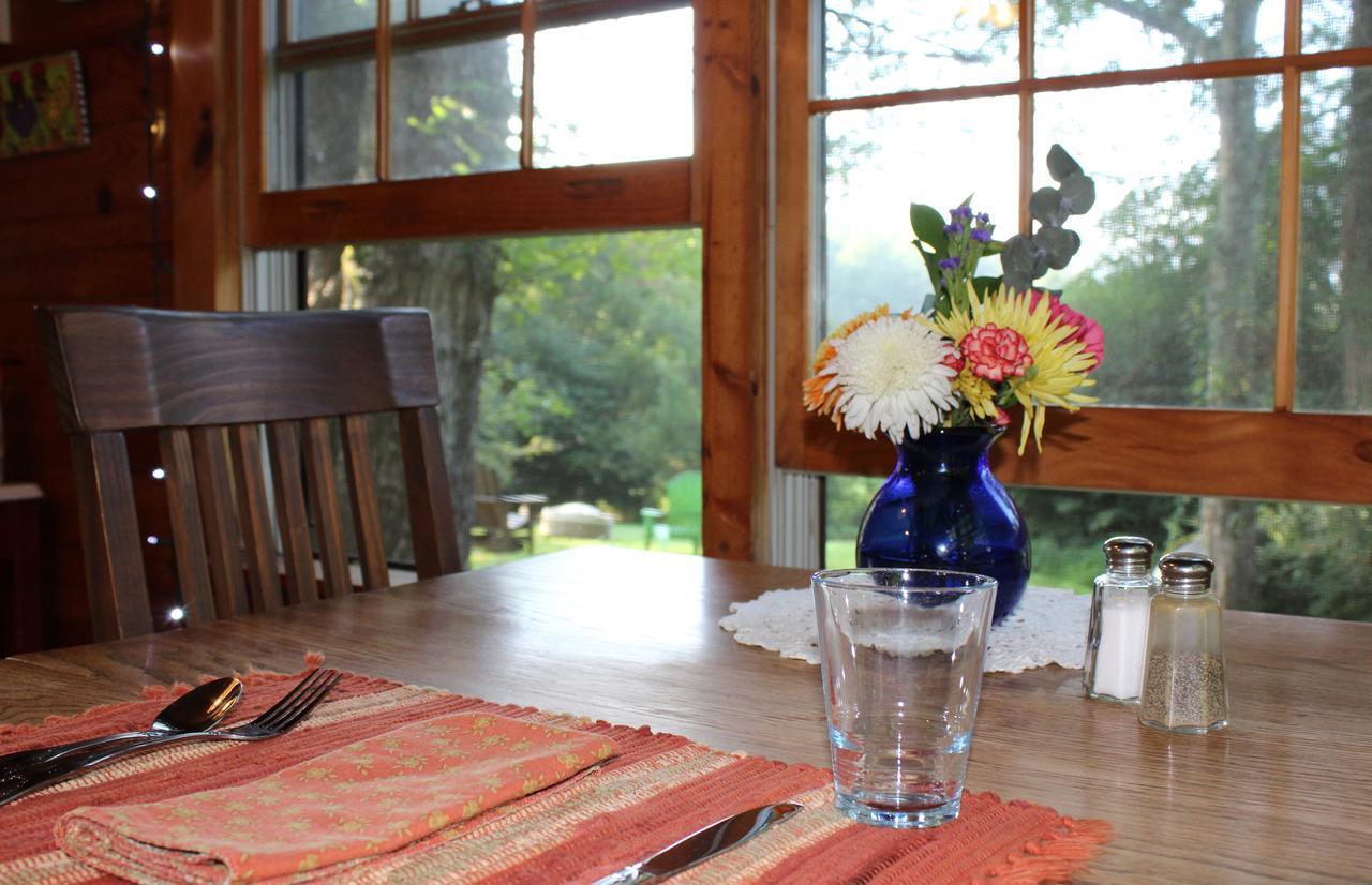 Henson Cove Place Bed And Breakfast W/Cabin ハイアワシー エクステリア 写真